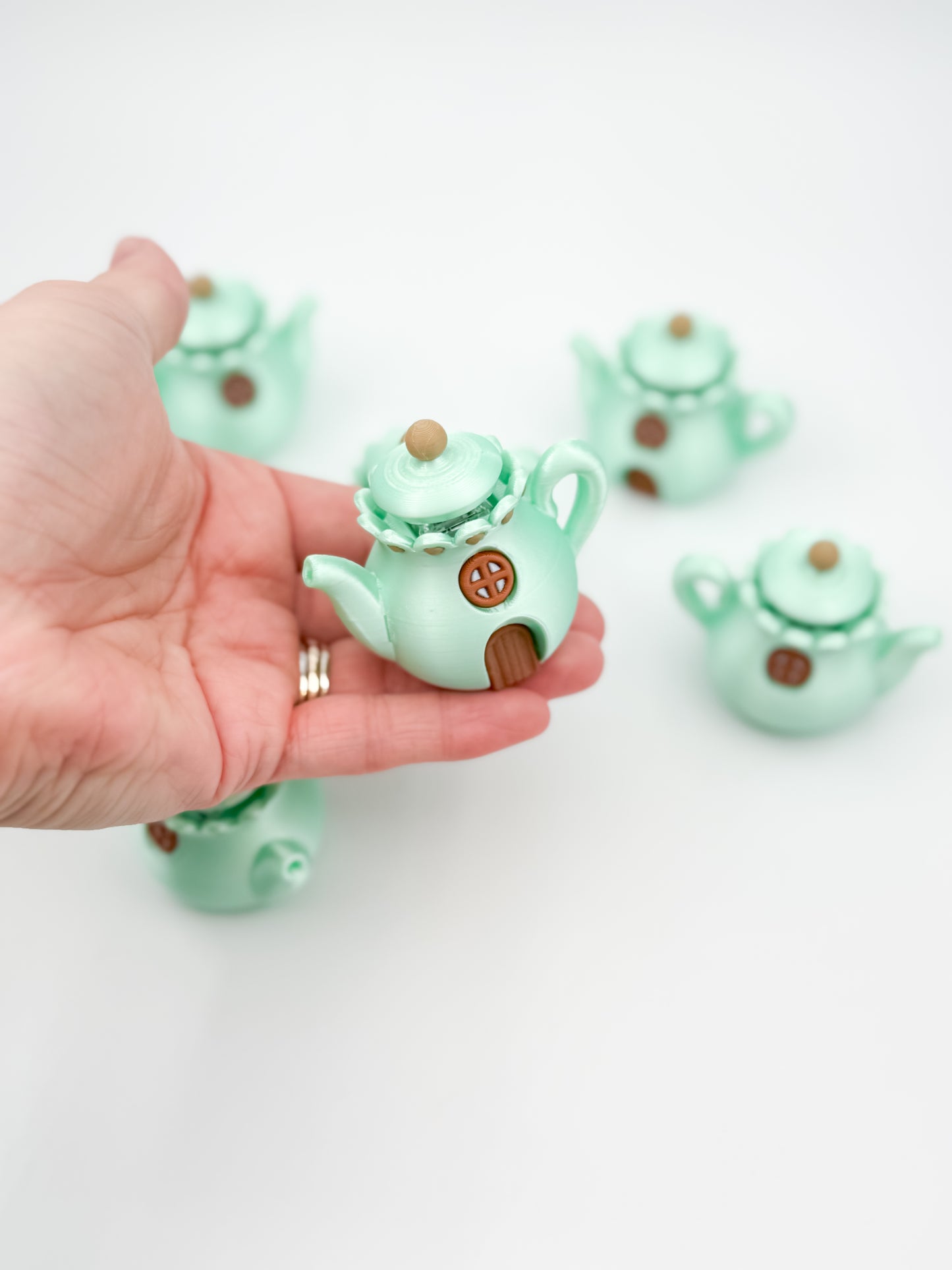 3D Printed Teapot Cottage Clicker